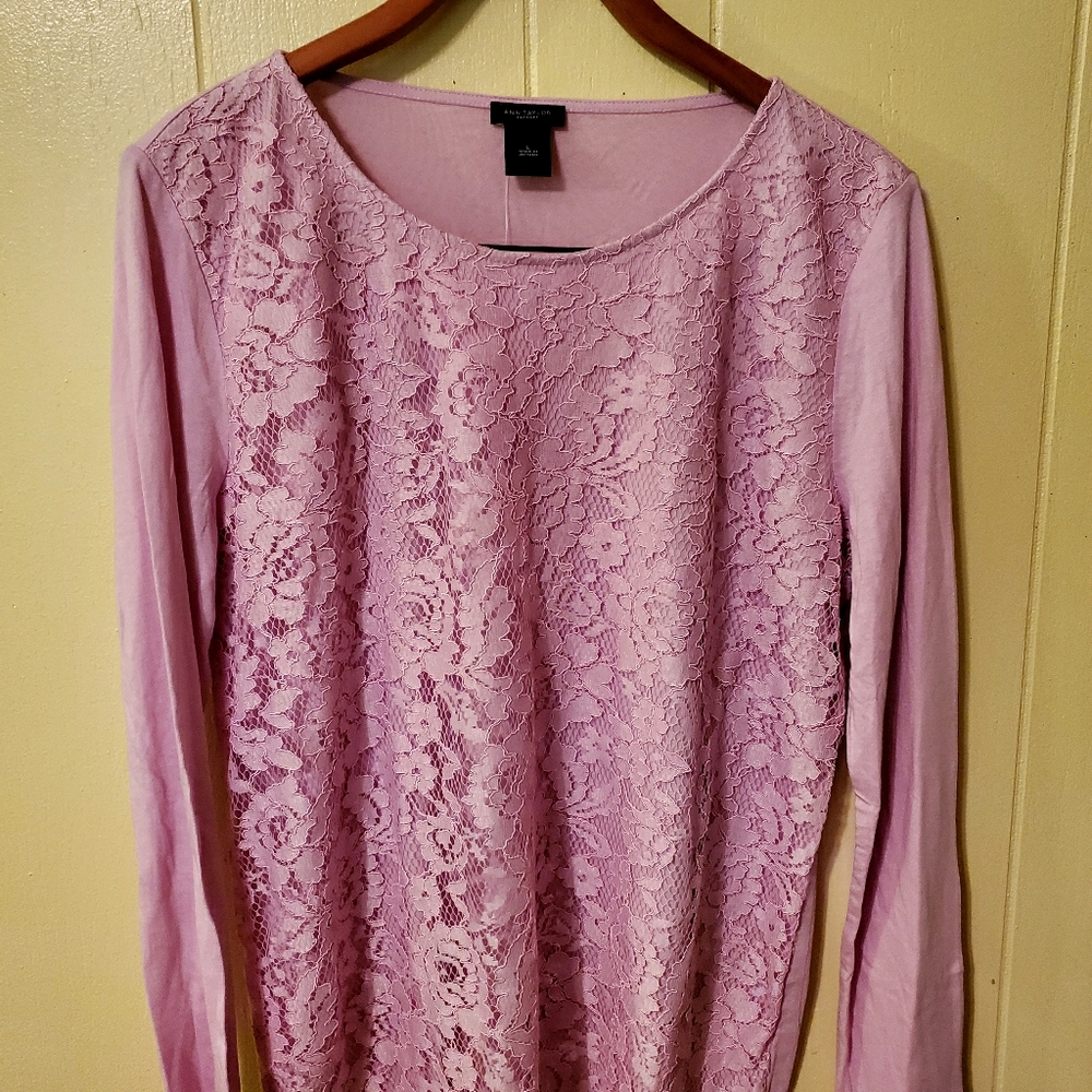 Brand New Ann Taylor Lightweight Lace Top